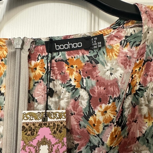 NWT boohoo Floral Mini Wrap Dress 6 - Picture 2 of 6